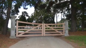 Melbourne, Business, What Are The Benefits Of Installing Automatic Gates In Mornington?