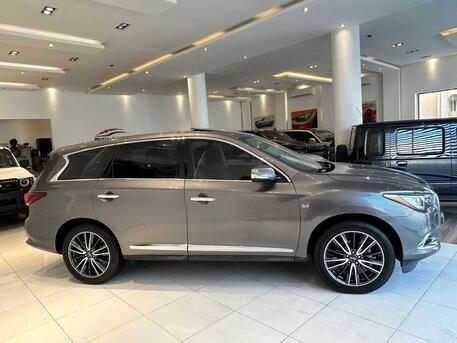 East Riffa, Vehicles, Cars & Trucks , BHD 4800,  Infiniti QX60,  2017,  Automatic,  90000 KM,   MODEL  FOR SALE