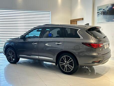 East Riffa, Vehicles, Cars & Trucks , BHD 4800,  Infiniti QX60,  2017,  Automatic,  90000 KM,   MODEL  FOR SALE