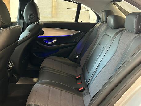 East Riffa, Vehicles, Cars & Trucks , BHD 7400,  MERCEDES E200,  2017,  Automatic,  140000 KM,   MODEL  FOR SALE