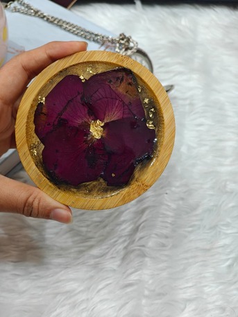 Riyadh, Household Items, SAR 20,  New Floral Resin Wooden Coaster