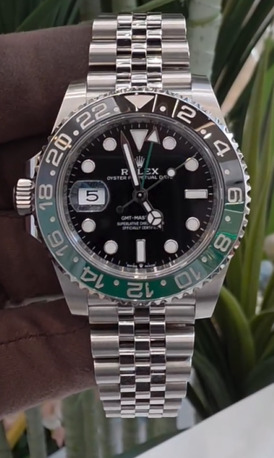 Dubai, Collectibles, AED 95000, Rolex Cosmograph Daytona Oystersteel Black Dial Aph Stainless Steel (2015) – 116520