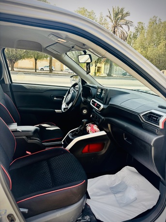 Al Malaz, Vehicles, Cars & Trucks , SAR 40000,  Toyota Raize 2022,  2022,  Automatic,  73000 KM,   Grey