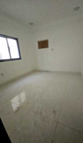 Salmaniya, Apartments/Houses, BHD 150/month,  2 BR,  2 Bedroom Unfurnished Flat For Rent Without Ewa