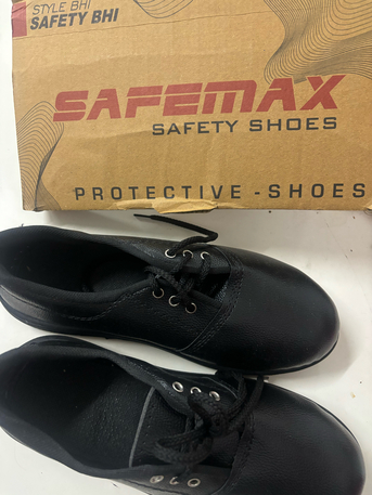 Jubail, Industrial Machinery, SAR 16,  Safety Shoes