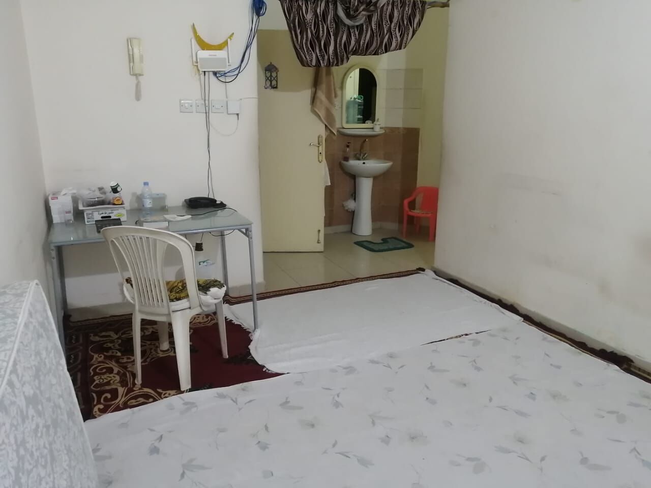Hara, Housing Exchanges, SAR 1100/month,  1 BR,  Furnished Room For Rent For  Executive Bachelors Urgent