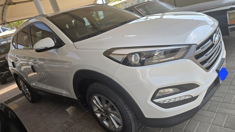 Sanabis, Vehicles, Cars & Trucks , BHD 4500,  Hyundai Tucson,  2017,  Automatic,  88000 KM,   For Sale - Expat Leaving The Country. Very Good Condition.