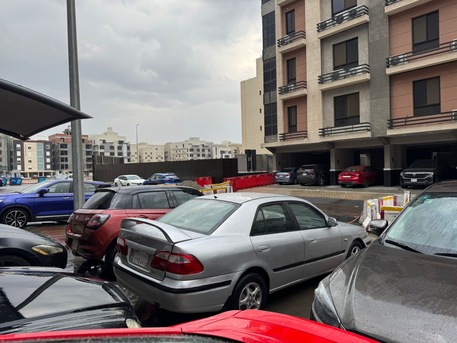 Jeddah, Vehicles, Cars & Trucks , SAR 6500,  Mazda 626,  1998,  Manual,  423000 KM,  For Sale