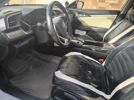 Manama, Vehicles, Cars & Trucks , BHD 5500,  Honda Civic,  2018,  Automatic,  85000 KM,   RS  | FULL OPTION | 85,000 Km | BD 5,500