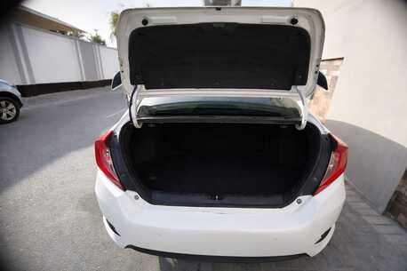 Manama, Vehicles, Cars & Trucks , BHD 5500,  Honda Civic,  2018,  Automatic,  85000 KM,   RS  | FULL OPTION | 85,000 Km | BD 5,500