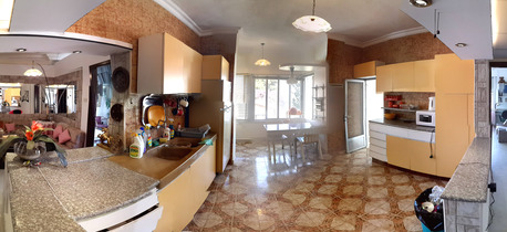 Jabal Al-Weibdeh, Household Items, JOD 175,  Bedroom For Female, In Fully Furnished Sharing Apartment