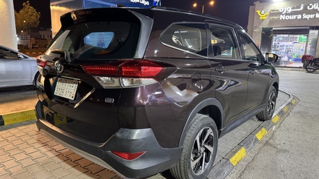 Riyadh, Vehicles, Cars & Trucks , SAR 4250,  TOYOTA RUSH G,  2019,  Automatic,  170000 KM,  Mid Options 7 Seater