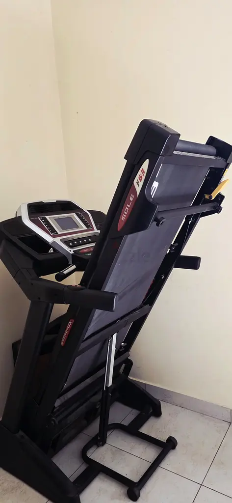 Fujairah, Heavy Equipment, AED 900,  Quality Hydraulic Sole Fitness F63 Treadmill For Sale - Great Condition