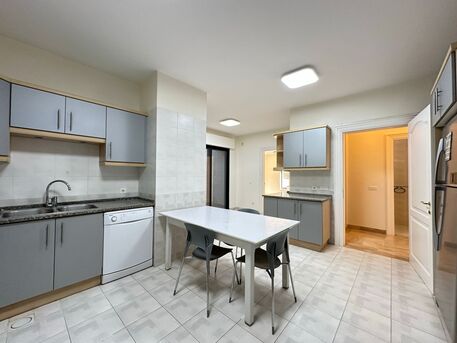 Abdoun, Apartments/Houses, JOD 20000/year,  2 BR,  180 Sq. Meter,  Ground Floor Apartment For Rent In Abdoun