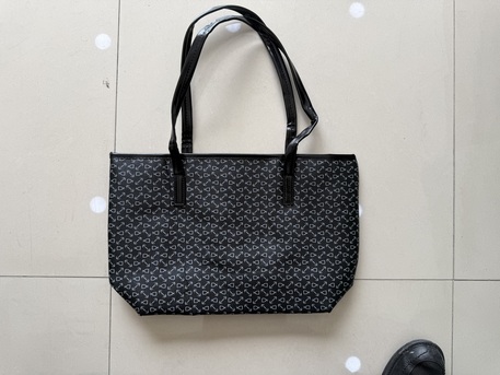 Manama, Clothing & Accessories, BHD 2,  Wholesale Ladies Hand Bags 500 Nos