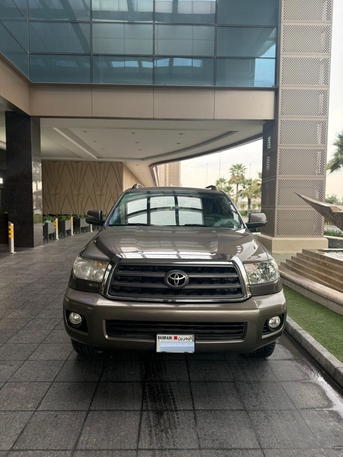 Manama, Vehicles, Cars & Trucks , BHD 5900,  Toyota Sequoia,  2012,  Automatic,  130000 KM,  Toyota Sequioa  ( Only )