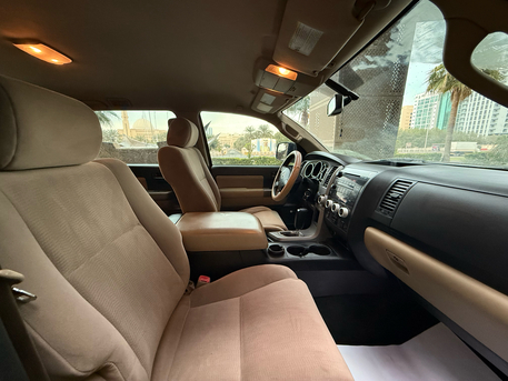 Manama, Vehicles, Cars & Trucks , BHD 5900,  Toyota Sequoia,  2012,  Automatic,  130000 KM,  Toyota Sequioa  ( Only )
