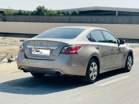 Hamala, Vehicles, Cars & Trucks , BHD 2100,  Nissan Altima,  2014,  Automatic,  245000 KM,
