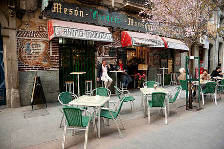 Mumbai, Business, Affordable Hauz Khas Cheap Cafes &ndash; Minimalist Poshtel & Suites