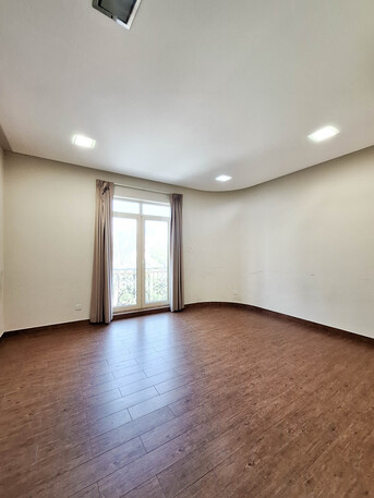 Manama, Apartments/Houses, BHD 330/month,  3 BR,  For Rent A Semi-furnished Apartment In Al Guful Area.