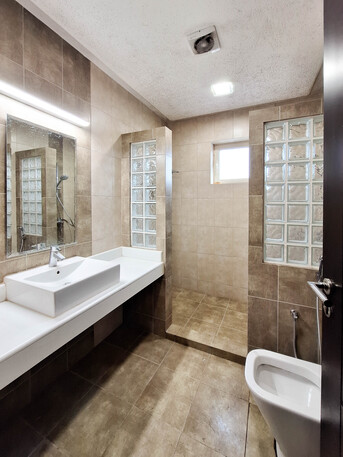 Manama, Apartments/Houses, BHD 330/month,  3 BR,  For Rent A Semi-furnished Apartment In Al Guful Area.