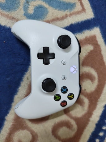 Hara, Video Games, SAR 120,  Xbox Controller For Sale In Excellent Condition