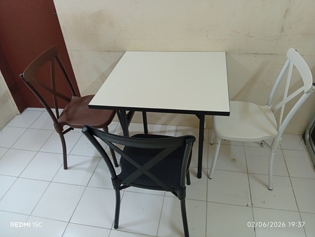 Riffa, Furniture, BHD 25,  Metal Folding Dining Table With Plastic Chairs