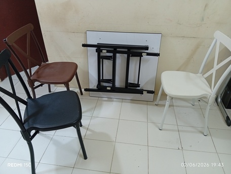 Riffa, Furniture, BHD 25,  Metal Folding Dining Table With Plastic Chairs
