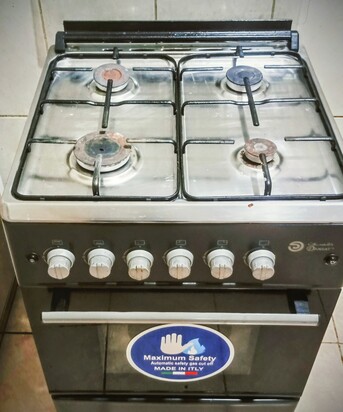 Jeddah, Household Items, SAR 4000,  Fridge, Cooking Gas Oven And Sofa