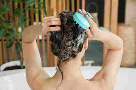 New York, Fashion & Design, Professional Hair Washing Tips Backed By Salon Experts