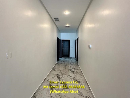 Mubarak Al-Kabeer, Apartments/Houses, KWD 800/month,  5 BR,  200 Sq. Meter,  5 Bedroom Villa Floor With Balcony For Rent In Finatees.