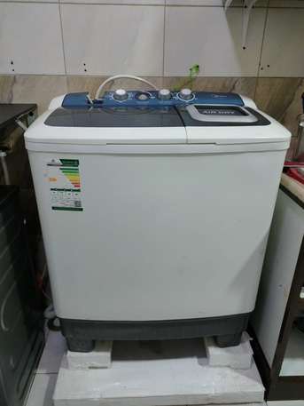 Dammam, Appliances, SAR 300,  Midea Washing Machine Twin Tub W/ Spin Dry 10kg SAR300