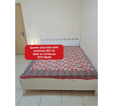 Manama, Furniture, BHD 45,  🌍🌐Queen Size Bed With Mattress In Good Condition For Sale With Delivery