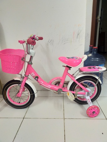 Ras Rumman, Furniture, BHD 10,  Dresssing Table. Cubord