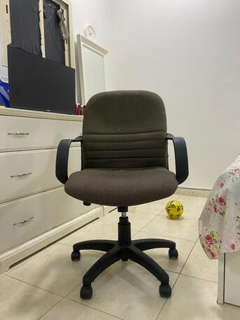 Dammam, Household Items, SAR 30,  Wardrobe ,Table ,office Chair -30 Riyal