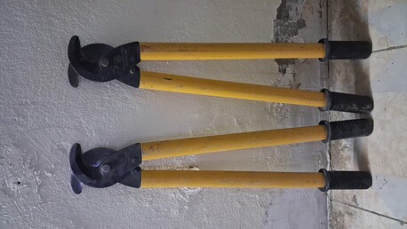 Makkah, Electrical & Plumbing, SAR 300,  Urgent Sale Hydraulic Crimper And Cutter