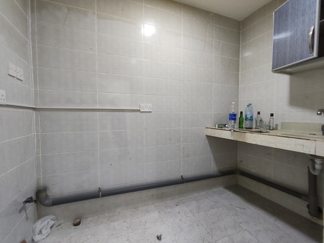 Gudaibiya, Apartments/Houses, BHD 150/year,  1 BR,  Gudaibiya:- Groundfloor Studio Flat On Rent With Ewa..