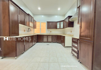 Kuwait City, Apartments/Houses, KWD 750/month,  4 BR,  200 Sq. Meter,  SPACIOUS FOUR BEDROOM FLOOR AVAILABLE IN MANGAF