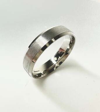 London, Jewelry, GBP 2000,  Married Ring Man: Premium Wedding Rings For Men That Match Real Life