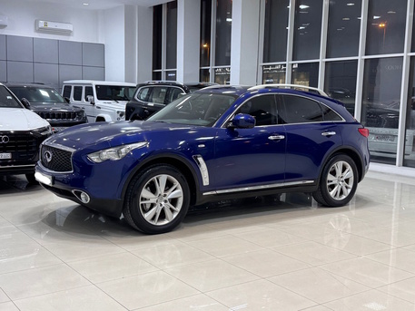 Manama, Vehicles, Cars & Trucks , BHD 5900,  Infiniti QX-70,  2017,  Automatic,  90700 KM,   /  (Blue)