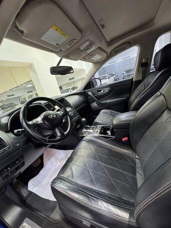 Manama, Vehicles, Cars & Trucks , BHD 5900,  Infiniti QX-70,  2017,  Automatic,  90700 KM,   /  (Blue)