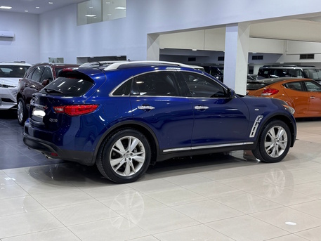 Manama, Vehicles, Cars & Trucks , BHD 5900,  Infiniti QX-70,  2017,  Automatic,  90700 KM,   /  (Blue)