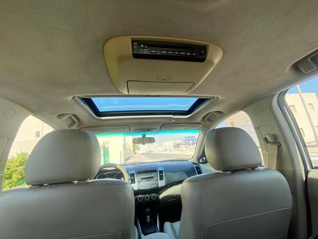 Manama, Vehicles, Cars & Trucks , BHD 1600,  MITSUBISHI OUTLANDER 2008,  2008,  Automatic,  210000 KM,   @ 1600/-
