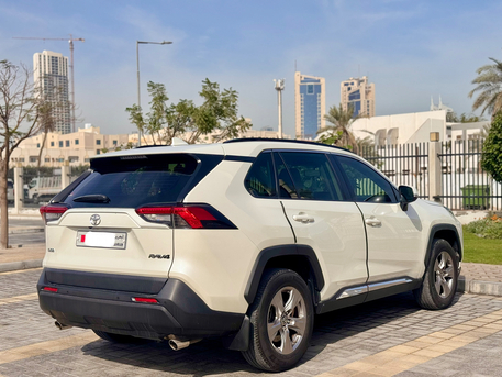 Manama, Vehicles, Cars & Trucks , BHD 8700,  Toyota RAV4,  2022,  Automatic,  33000 KM,  Well Maintained Call: 33662799