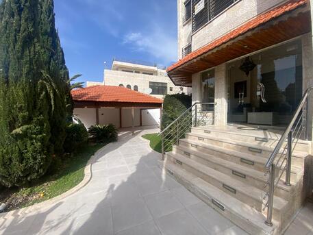 Amman, Apartments/Houses, JOD 22000/year,  Furnished,  3 BR,  255 Sq. Meter,  Ground Floor Apartment For Rent \\ Um Uthaina