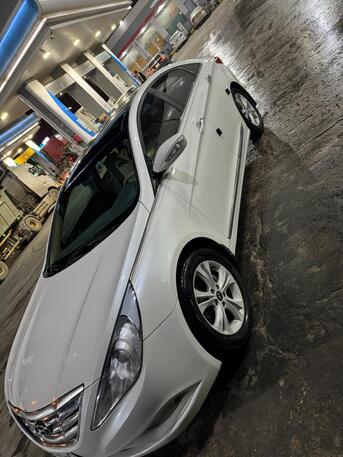 Paris, Vehicles, Cars & Trucks , SR 22500,  2012,  2012,  Automatic,  364000 KM,  Sonata  For Sale