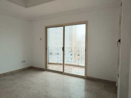 Juffair, Offices, BHD 320,  Spacious Commercial Flat In Prime Location In Juffair