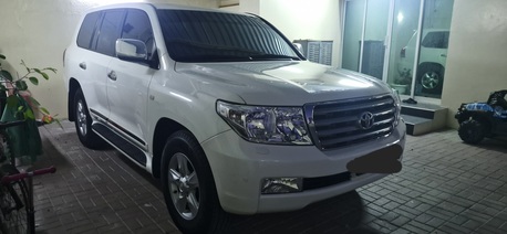 Dubai, Vehicles, Cars & Trucks , AED 65000,  Toyota Land Cruiser GXR V6,  2009,  Automatic,  255000 KM,   (Single Owner With Low KM And Clean Title)