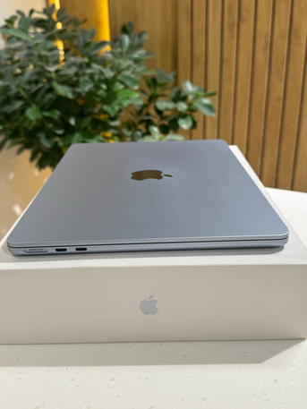 Riyadh, Computers, SAR 3800,  MacBook M4 2025 13"