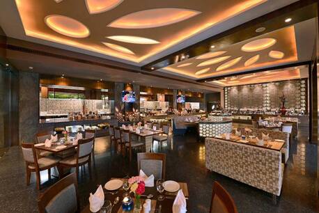 Goa, Restaurants, Buffet In Goa At A Luxury 5-Star Resort